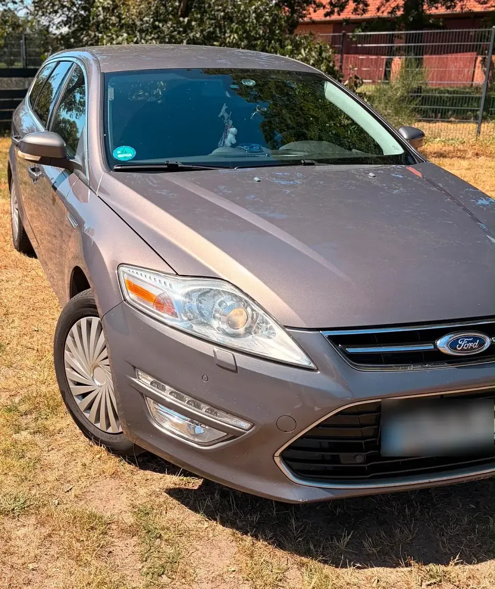 Gebraucht Ford Mondeo Titanium 163 PS (119 kW) 2012 Beige Kombi