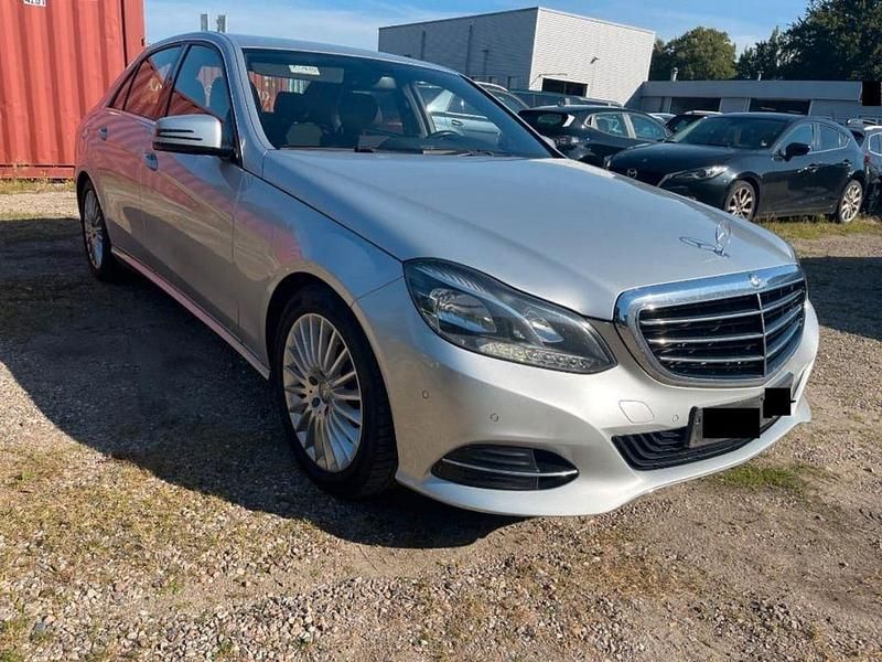 Gebraucht Mercedes E200 136 PS (100 kW) 2014 Silber Limousine