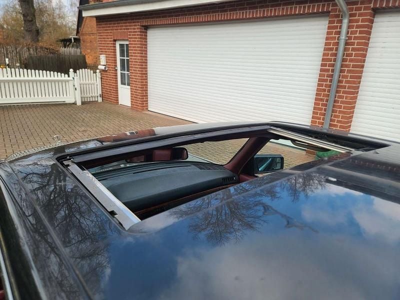 Gebraucht Mercedes 560 242 PS (177 kW) 1989 Schwarz Limousine