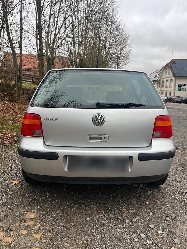 Gebraucht VW Golf IV 75 PS (55 kW) 2001 Silber Kleinwagen