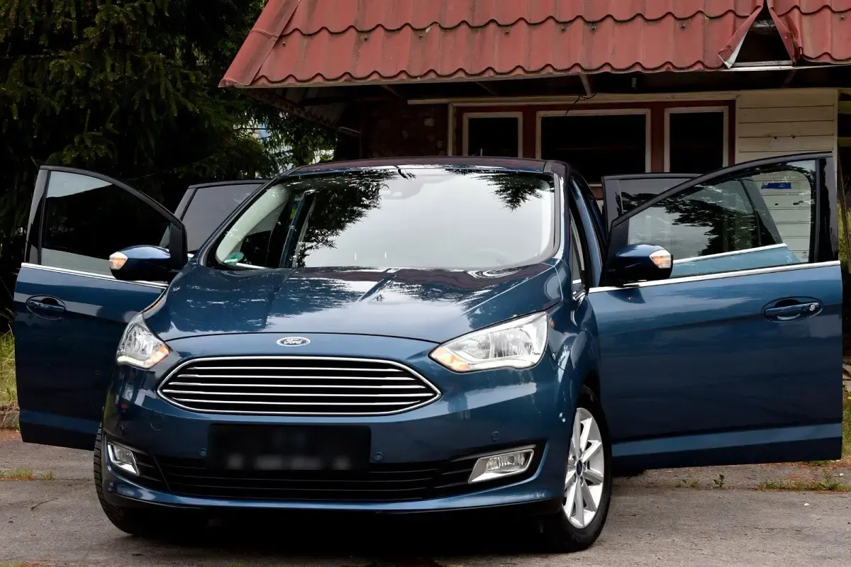 Gebraucht Ford C-MAX 125 PS (91 kW) 2018 Blau Van / Kleinbus