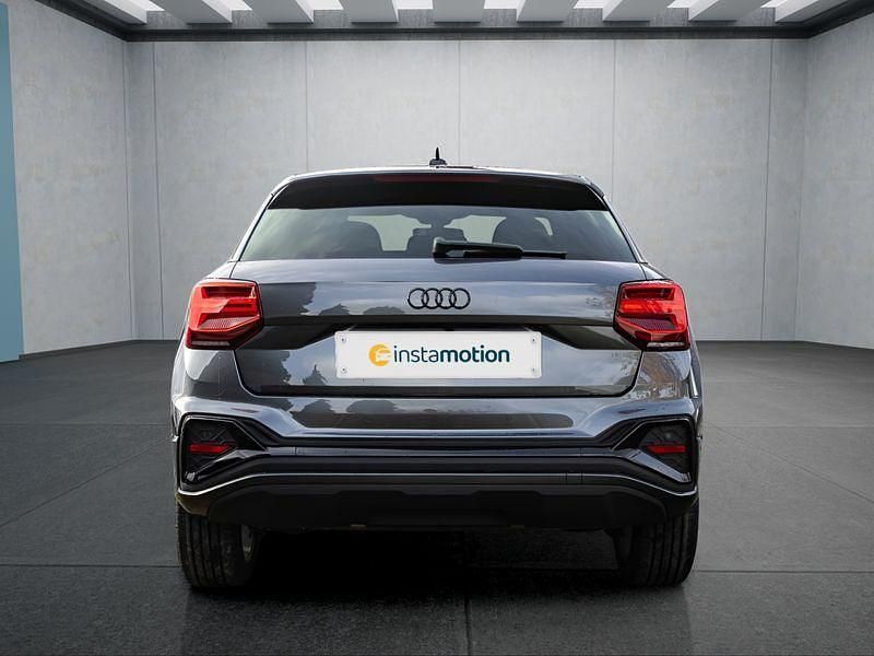Neu Audi Q2 150 PS (110 kW) 2025 Grau SUV