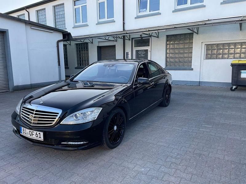 Schwarz Gebraucht 2010 Mercedes S350 Limousine | 13.500 € (Fairer Preis) - Bild 1/4