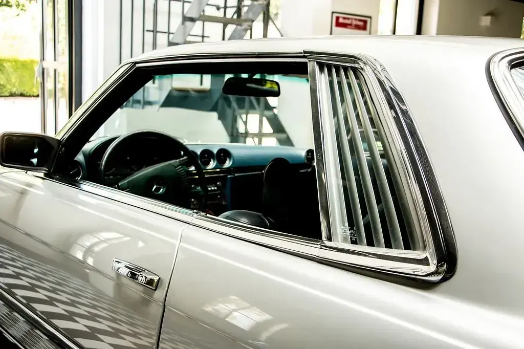Gebraucht Mercedes 350 200 PS (147 kW) 1972 Silber