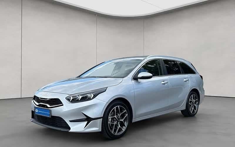 Silber Gebraucht 2024 Kia Ceed Sportswagon Spirit Kombi | 24.490 € (Guter Preis) - Bild 1/4