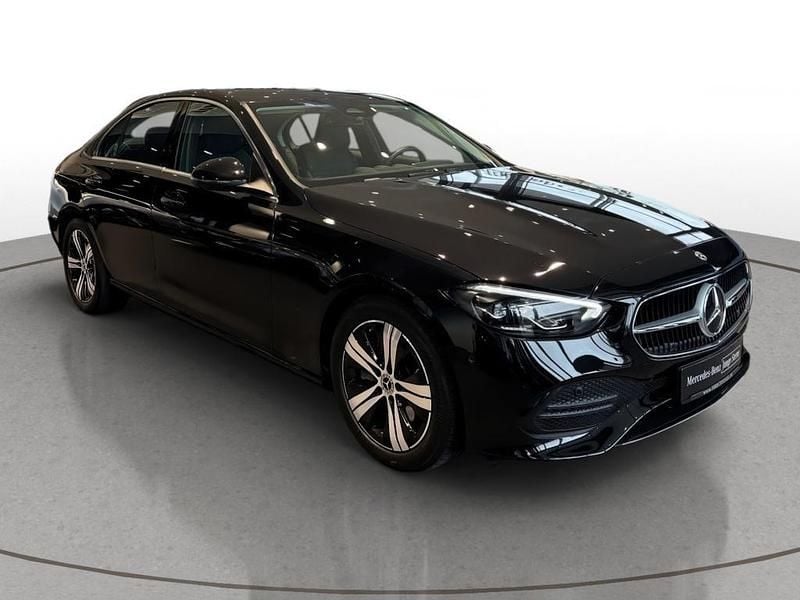 Gebraucht Mercedes C300 Avantgarde 258 PS (189 kW) 2022 Schwarz Limousine