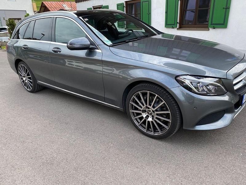 Gebraucht Mercedes C250 Avantgarde 204 PS (150 kW) 2017 Grau Kombi