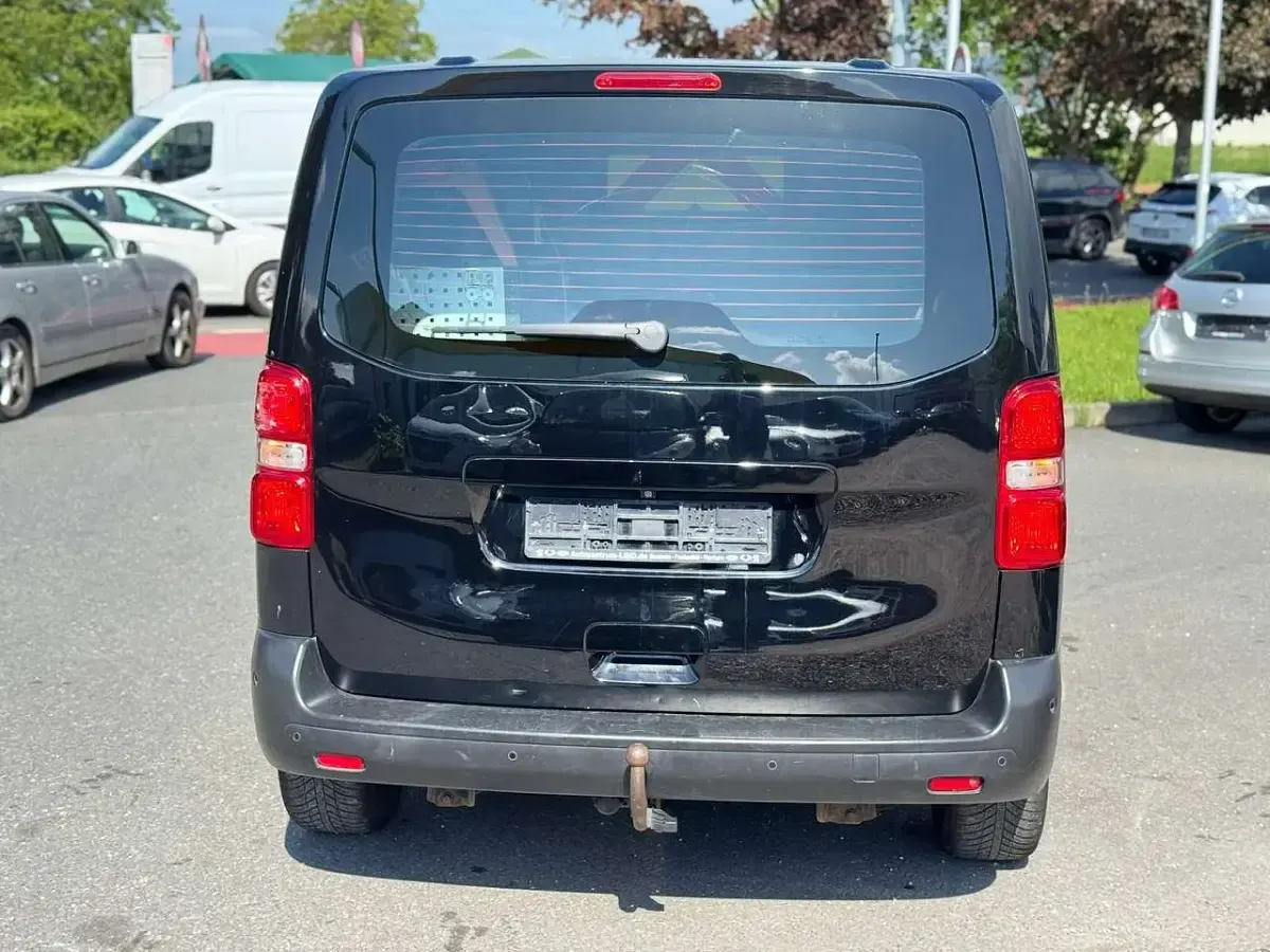 Gebraucht Peugeot Expert Premium 122 PS (89 kW) 2019 Lack onyx schwarz/typ aussen Van