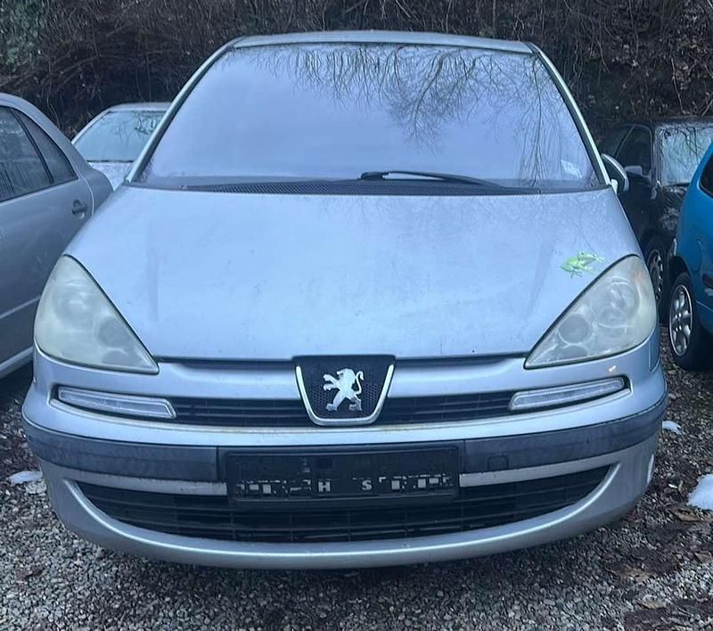 Silber Gebraucht 2003 Peugeot 807 Tendance Van / Kleinbus | 2.750 € (Teuer) - Bild 1/1