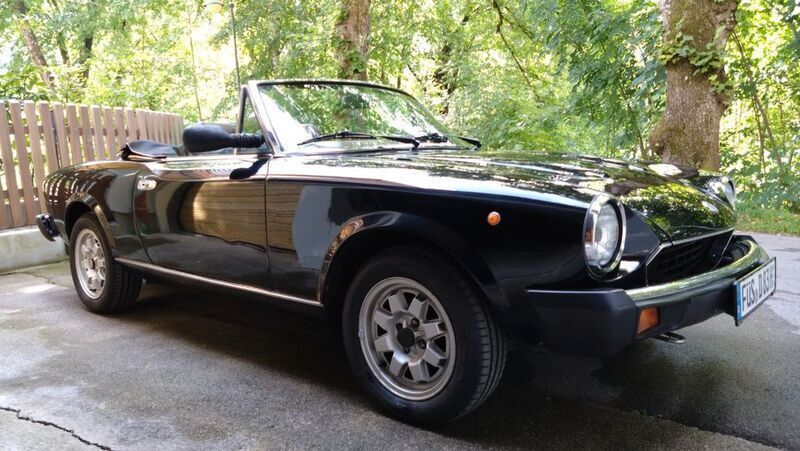Schwarz Gebraucht 1983 Fiat 124 Spider Cabrio | 21.124 € - Bild 1/4