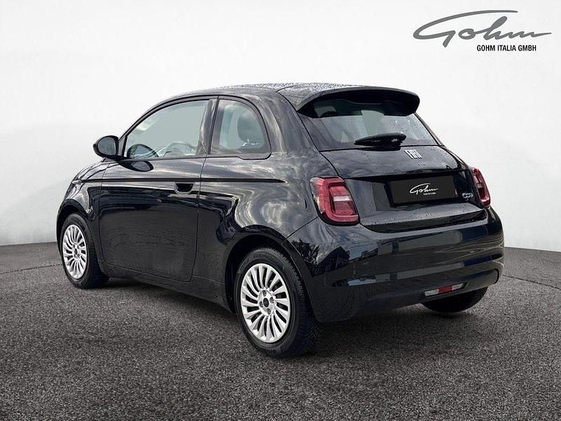 Gebraucht Fiat 500e Action 69 kW (95 PS) 2022 Schwarz Limousine