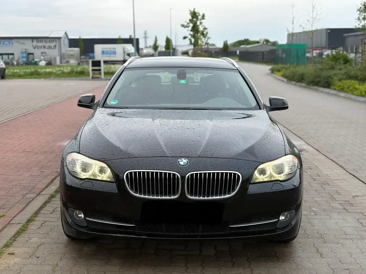 Second-hand BMW 520 184 CP (135 kW) 2012 Negru Break