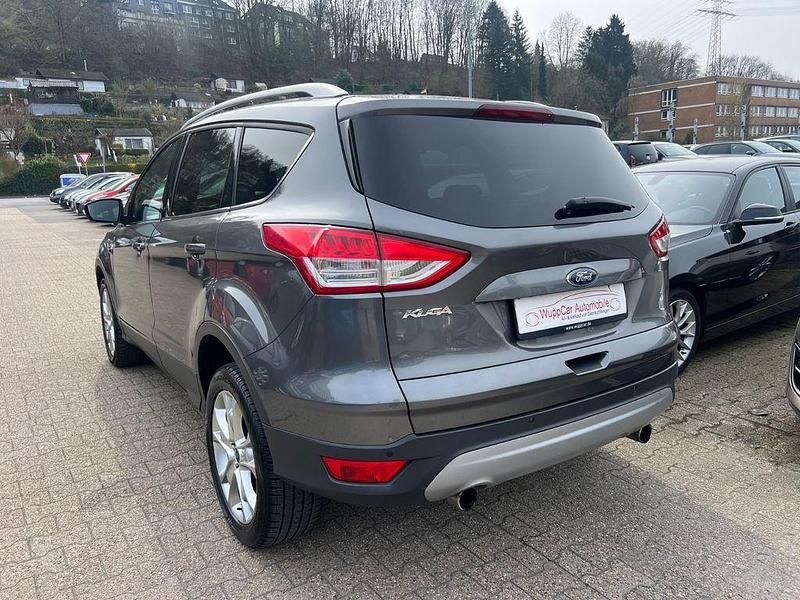 Gebraucht Ford Kuga Titanium 163 PS (119 kW) 2013 Grau SUV