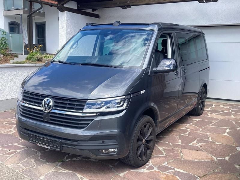 Grau Gebraucht 2021 VW T6.1 California Van | 57.900 € (Fairer Preis) - Bild 1/4