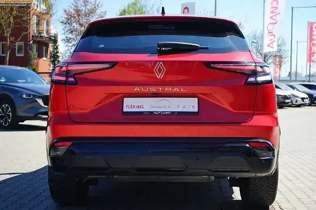 Usata Renault Austral Evolution 158 CV (116 kW) 2025 Rosso SUV