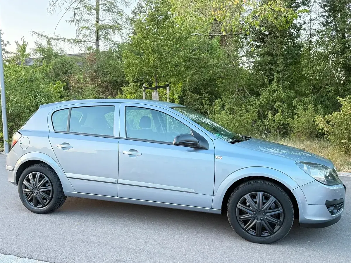 Gebraucht Opel Astra 90 PS (66 kW) 2006 Grau Kleinwagen