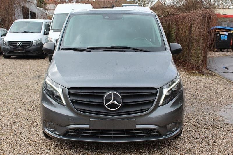 Gebraucht Mercedes e-Vito 150 kW (204 PS) 2022 Grau Van / Kleinbus