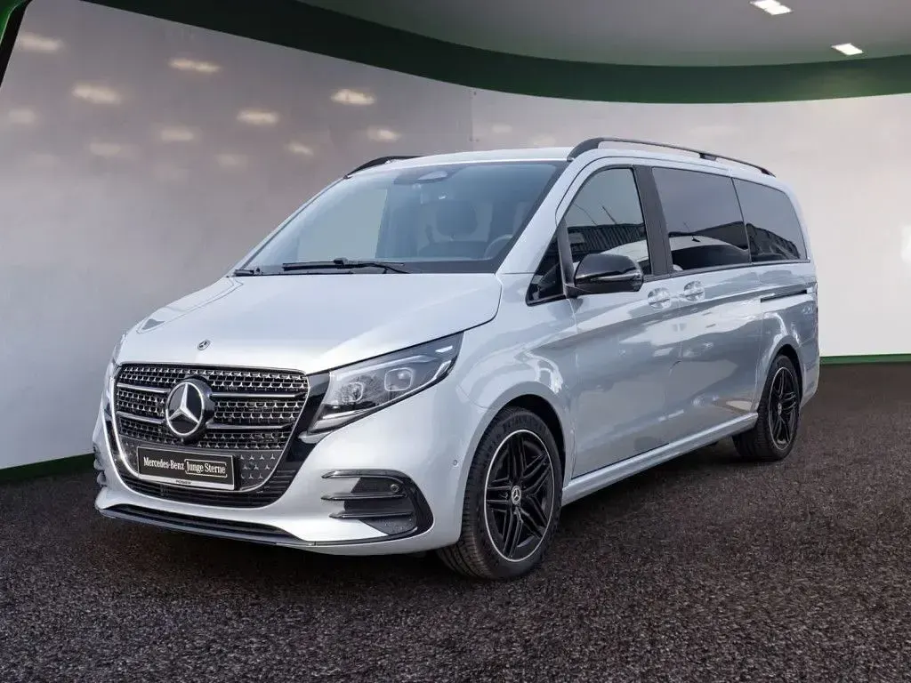 Gebraucht Mercedes V300 Avantgarde 237 PS (174 kW) 2025 Silber / hightechsilber Van / Kleinbus