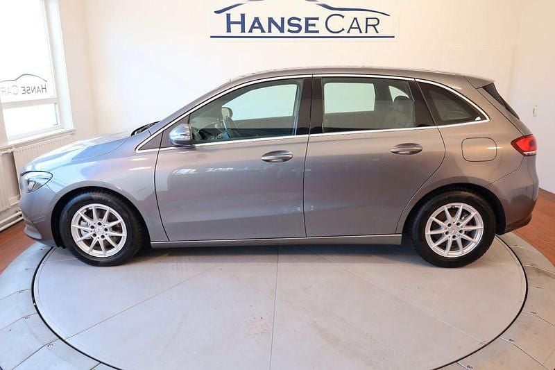 Gebraucht Mercedes B200 150 PS (110 kW) 2019 Grau Van / Kleinbus