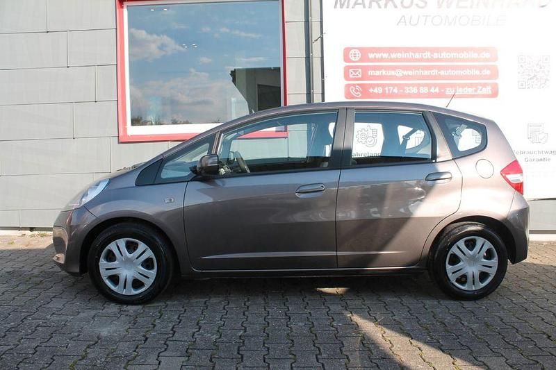 Gebraucht Honda Jazz Trend 90 PS (66 kW) 2014 Blau Kleinwagen