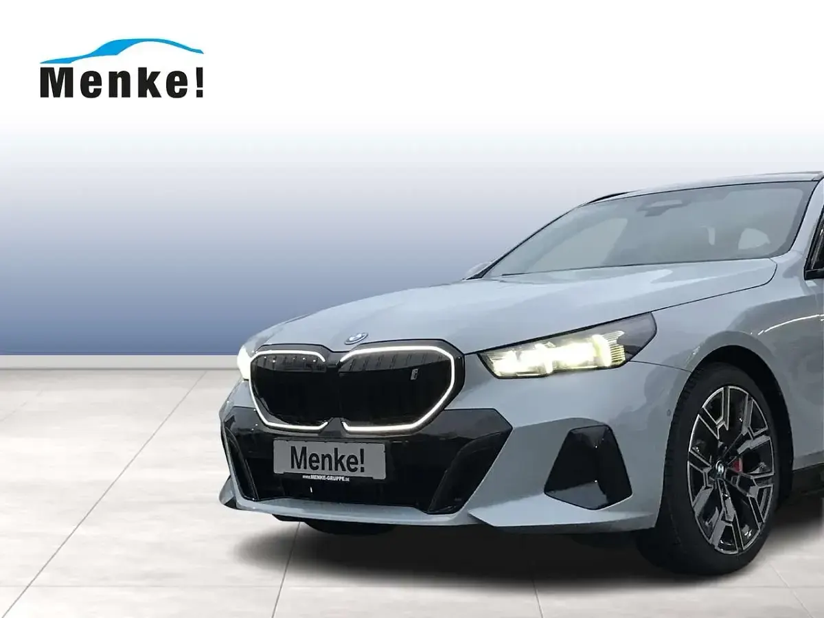 Gebraucht BMW i5 M Sport 250 kW (340 PS) 2025 Grau Kombi