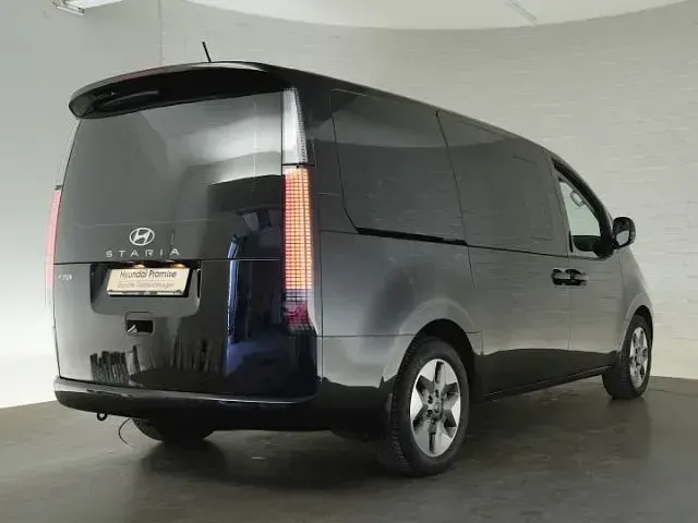 Gebraucht Hyundai Staria Prime 225 PS (165 kW) 2025 Schwarz Van / Kleinbus