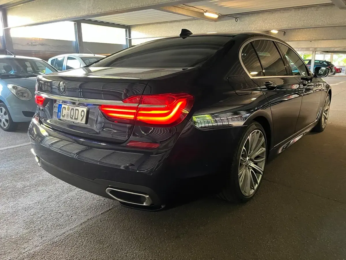 Gebraucht BMW 740 320 PS (235 kW) 2017 Andere farben Limousine