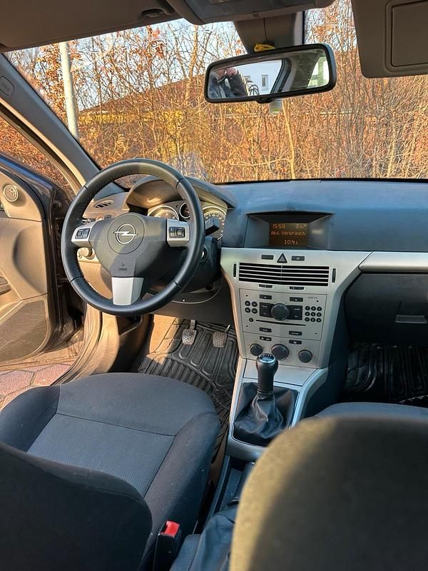 Gebraucht Opel Astra 89 PS (65 kW) 2007 Grün Kombi