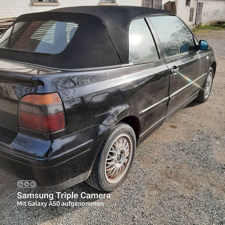 Gebraucht VW Golf Cabriolet Conceptline 116 PS (85 kW) 2001 Schwarz Cabrio
