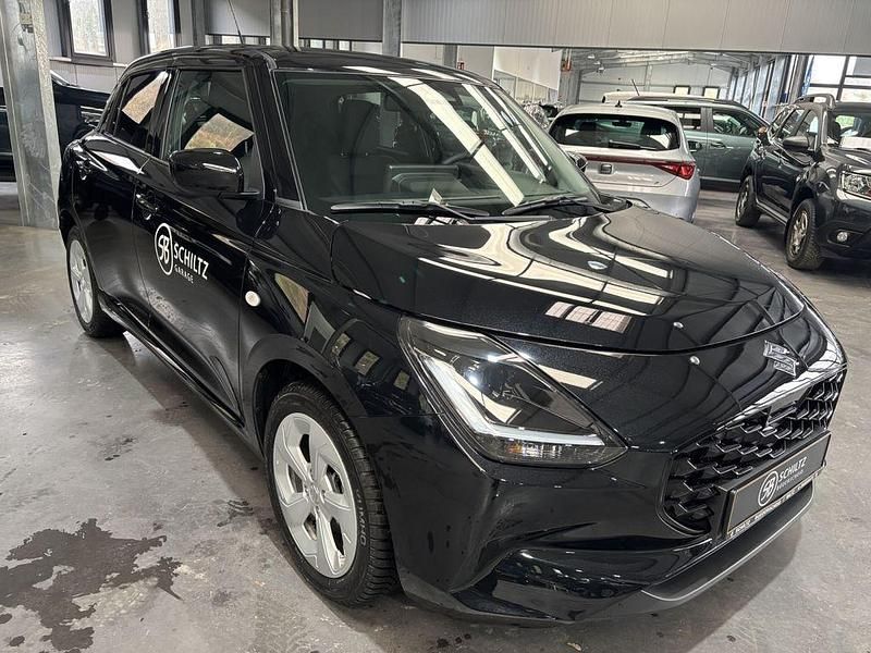 Gebraucht Suzuki Swift GL 83 PS (61 kW) 2025 Schwarz Kleinwagen
