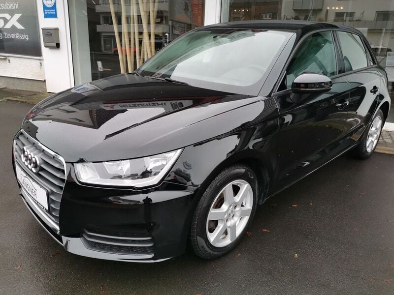 Schwarz Gebraucht 2015 Audi A1 Sportback Basis Kleinwagen | 11.390 € (Fairer Preis) - Bild 1/4