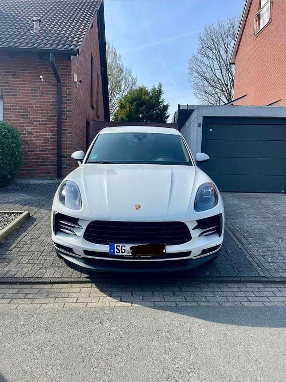 Gebraucht Porsche Macan 245 PS (180 kW) 2021 Weiß SUV