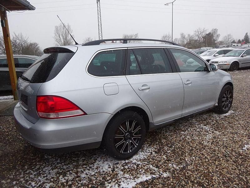 Gebraucht VW Golf VI Comfortline 140 PS (102 kW) 2008 Silber Kleinwagen