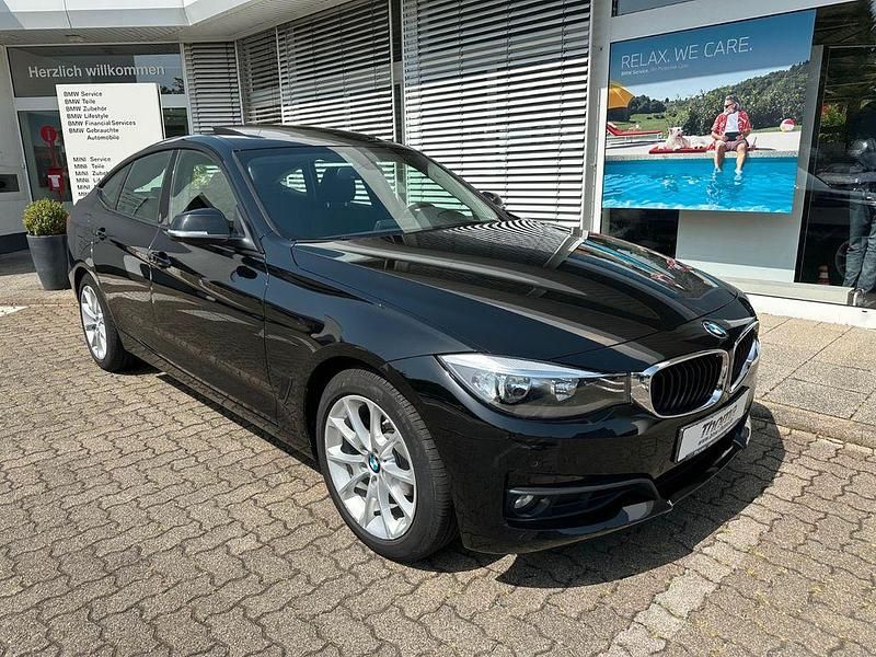 Schwarz Gebraucht 2016 BMW 320 Gran Turismo Advantage Limousine | 11.980 € (Superpreis) - Bild 1/4