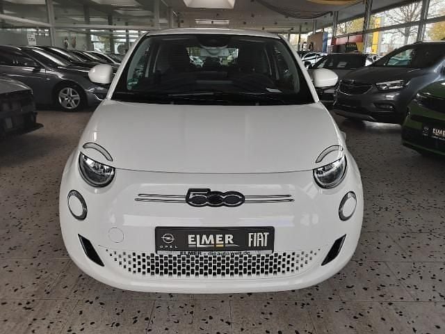 Weiß Gebraucht 2023 Fiat 500e Limousine | 20.890 € (Guter Preis) - Bild 1/4