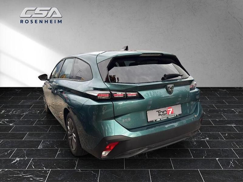 Gebraucht Peugeot 308 Active 110 PS (80 kW) 2022 Blau/typ aussenverkleidung (metallic) Kombi