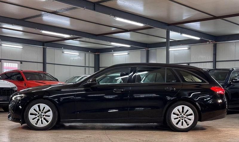 Gebraucht Mercedes C200 204 PS (150 kW) 2022 Schwarz Limousine