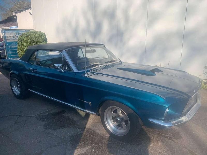 Turquise Gebraucht 1966 Ford Mustang Cabrio | 49.995 € - Bild 1/4