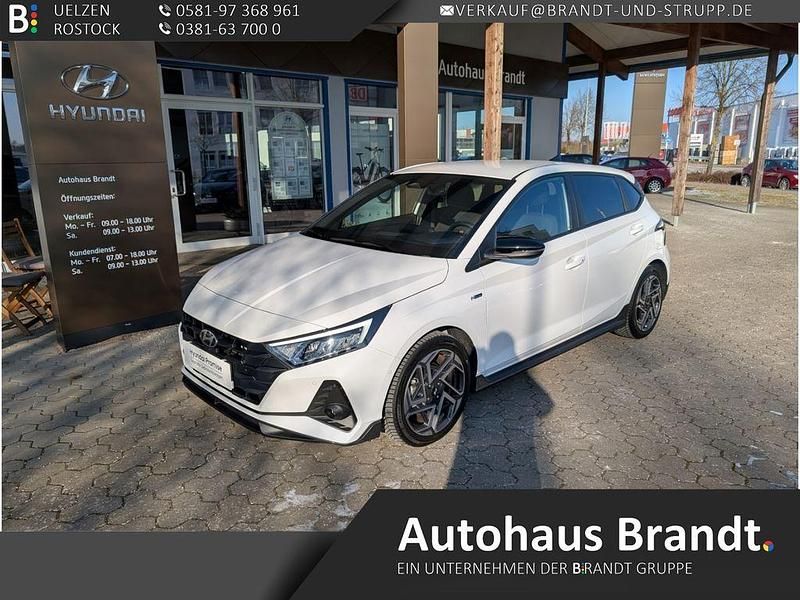 Weiss Gebraucht 2024 Hyundai i20 N Line Limousine | 22.450 € (Fairer Preis) - Bild 1/4