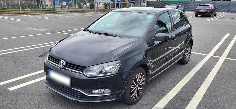 Gebraucht VW Polo Allstar 75 PS (55 kW) 2016 Schwarz Kleinwagen