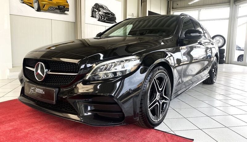 Schwarz Gebraucht 2021 Mercedes C220 AMG Limousine | 17.490 € (Guter Preis) - Bild 1/4