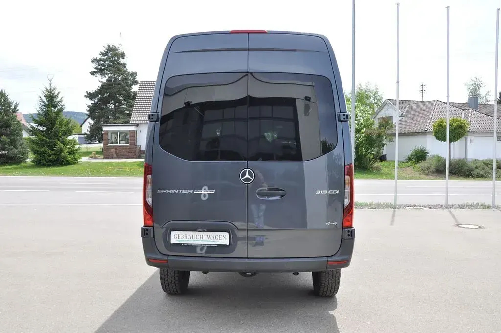 Gebraucht Mercedes Sprinter 190 PS (139 kW) 2019 Grau Van