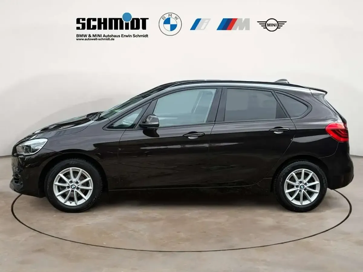 Gebraucht BMW 216 Advantage 109 PS (80 kW) 2021 Sparkling brown metallic Kombi