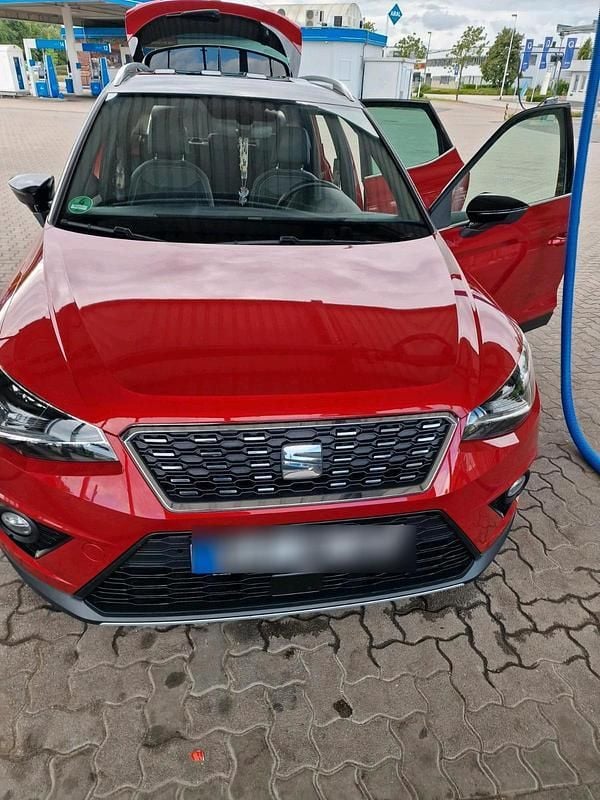 Rot Gebraucht 2019 Seat Arona XCELLENCE SUV | 14.500 € (Fairer Preis) - Bild 1/4
