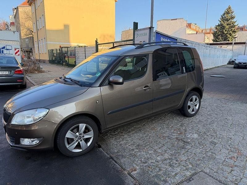 Braun Gebraucht 2014 Skoda Roomster Fresh Van / Kleinbus | 3.250 € (Guter Preis) - Bild 1/4