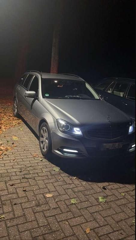 Grau Gebraucht 2013 Mercedes C220 Edition Kombi | 7.499 € (Fairer Preis) - Bild 1/4