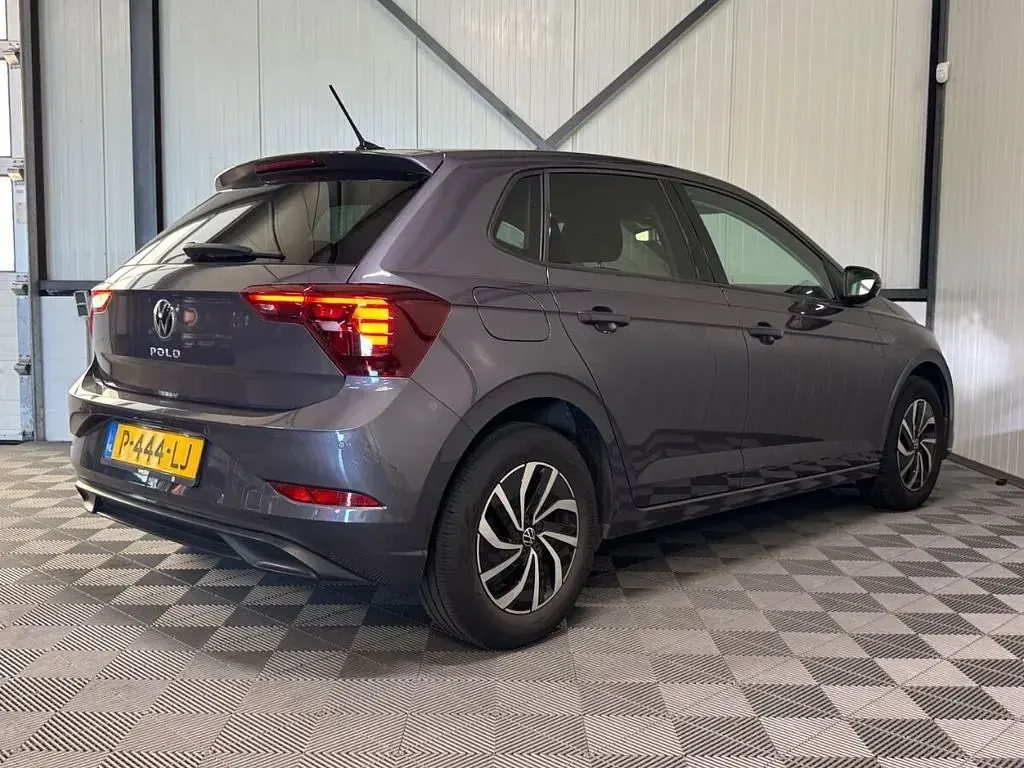 Gebraucht VW Polo Business 95 PS (69 kW) 2022 Grau Kleinwagen