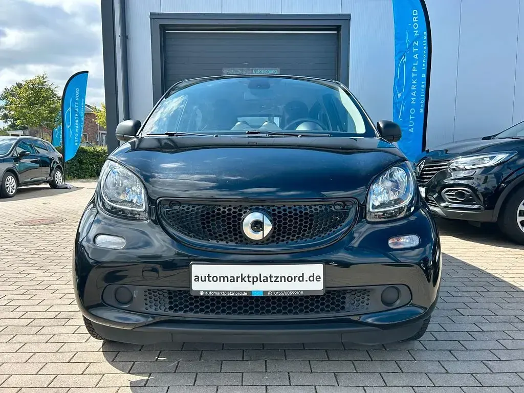 Gebraucht Smart ForFour Passion 71 PS (52 kW) 2018 Schwarz Kleinwagen