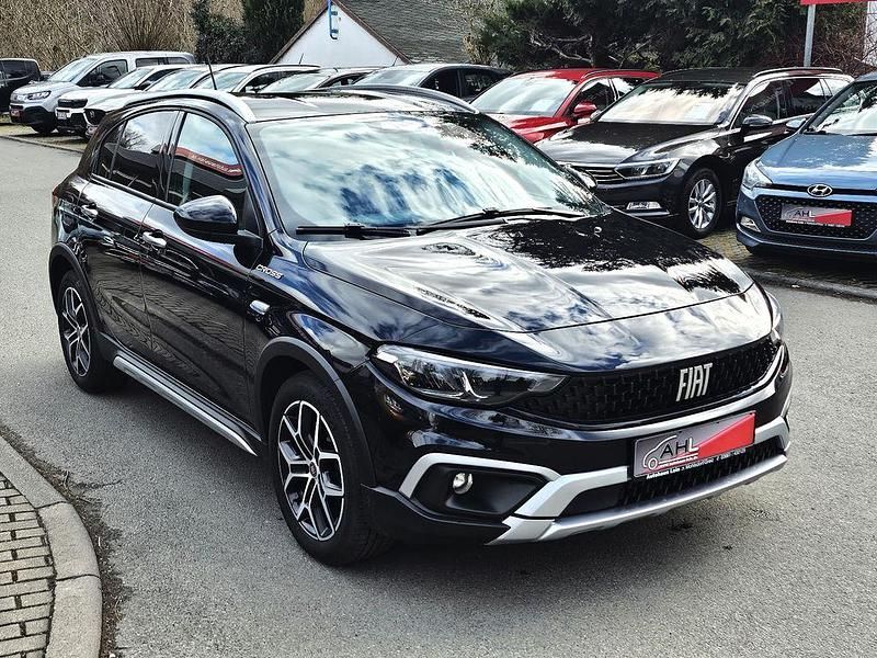 Gebraucht Fiat Tipo Cross 101 PS (74 kW) 2022 Schwarz SUV