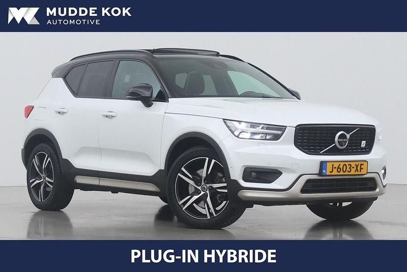 Weiß Gebraucht 2020 Volvo XC40 R-Design SUV | 22.686 € (Teuer) - Bild 1/4